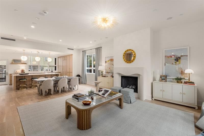 3 bedroom, 4 bathroom townhouse sold at 1204 Piedmont Avenue 2, Atlanta, GA 30309