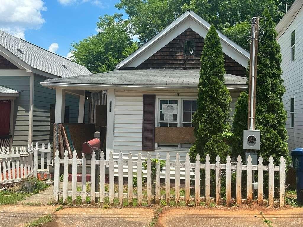 1 bedroom, 1 bathroom, 917 sq ft single family residence sold at 359 Mary Street, Atlanta, GA 30310