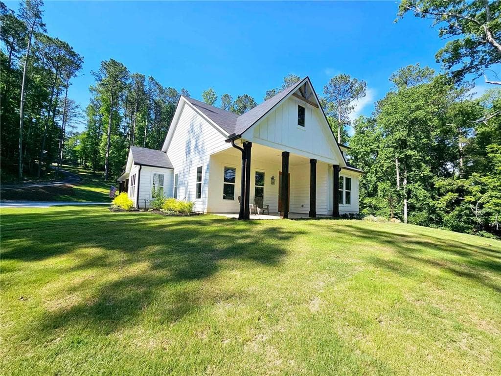 4 bedroom, 3 bathroom, 2,220 sq ft single family residence sold at 1822 Austin Bridge Road, Douglasville, GA 30134