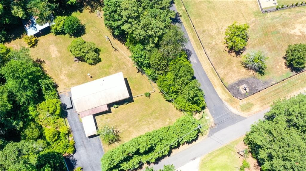 2 bedroom, 1 bathroom single family residence sold at 370 Old Jones Road, Alpharetta, GA 30004
