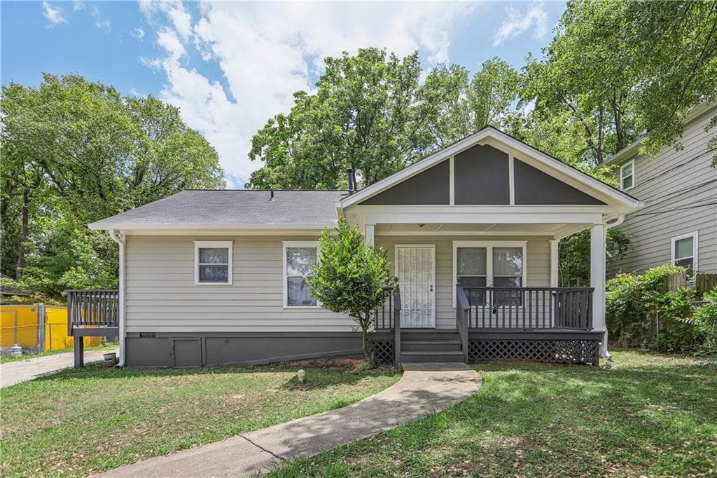 3 bedroom, 1 bathroom, 1,320 sq ft single family residence sold at 748 Pelham Street, Atlanta, GA 30318
