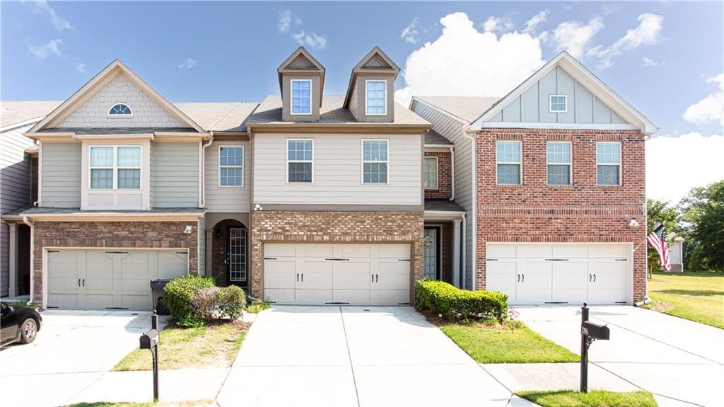 4 bedroom, 3 bathroom townhouse sold at 2386 Bellyard Drive, Buford, GA 30519