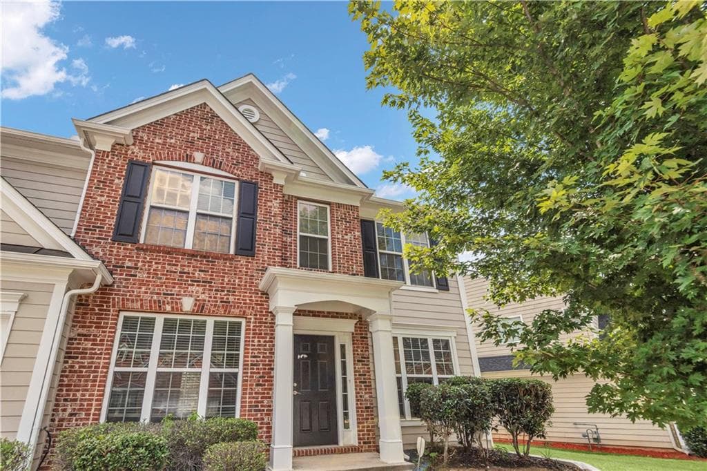 4 bedroom, 3 bathroom, 2,195 sq ft single family residence sold at 3715 Ramsey Close, Atlanta, GA 30331
