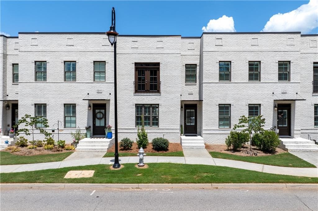 3 bedroom, 4 bathroom, 2,666 sq ft townhouse sold at 3175 Hill Street, Duluth, GA 30096