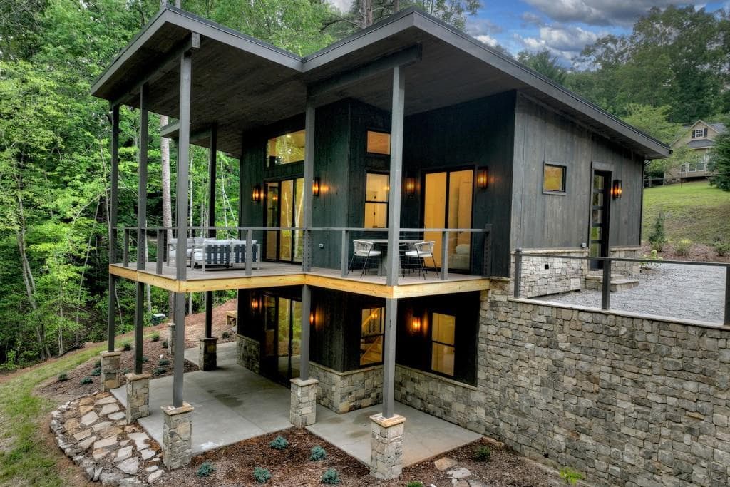 4 bedroom, 4 bathroom, 2,000 sq ft single family residence sold at 445 Yellowbird Trail, Blue Ridge, GA 30513