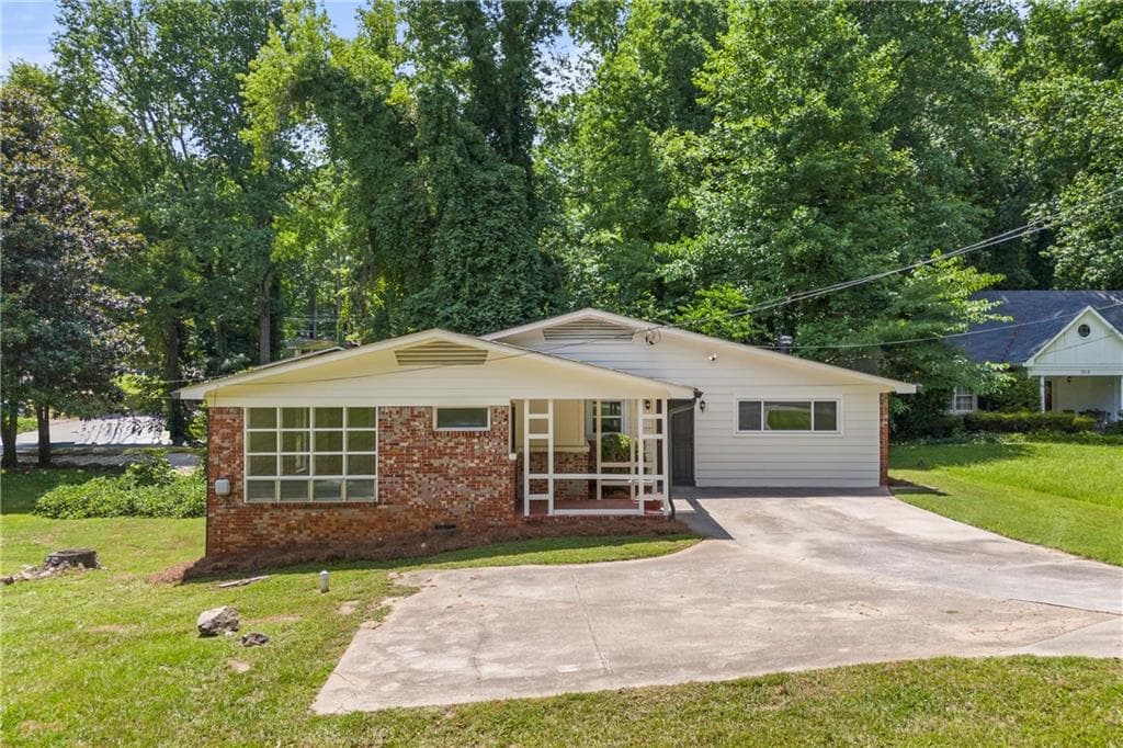 4 bedroom, 4 bathroom, 1,727 sq ft single family residence sold at 3121 Dodson Drive, Atlanta, GA 30344