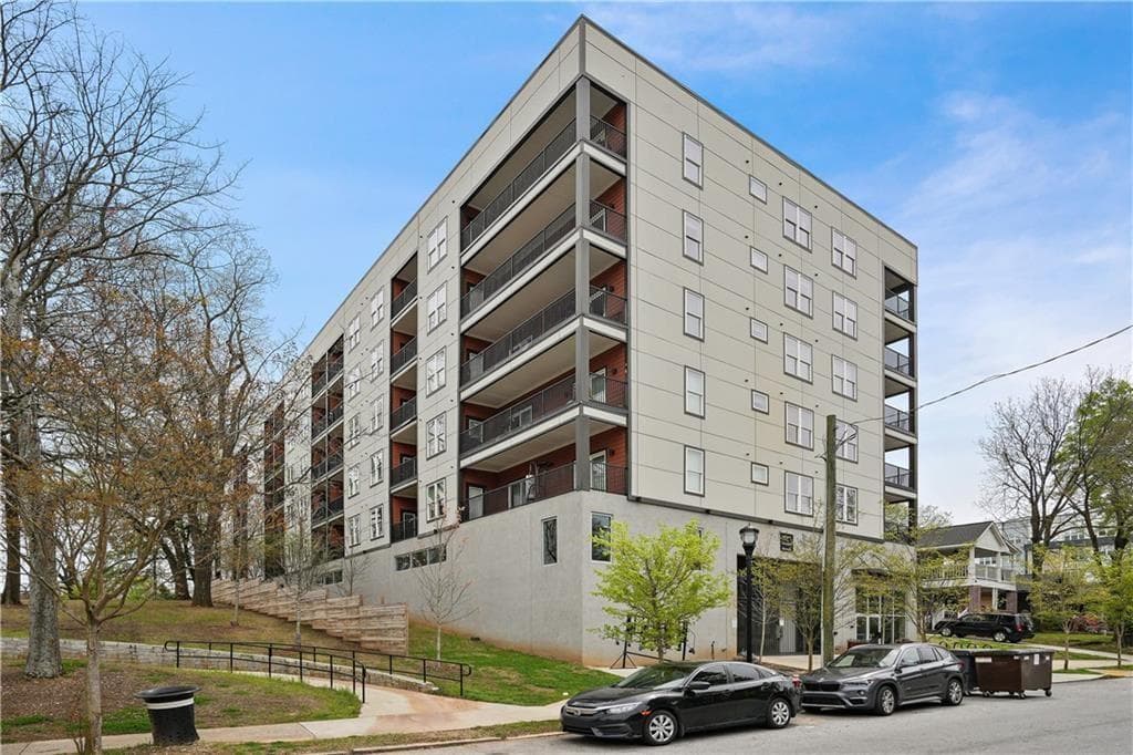 other sold at 525 Parkway Drive, Atlanta, GA 30308