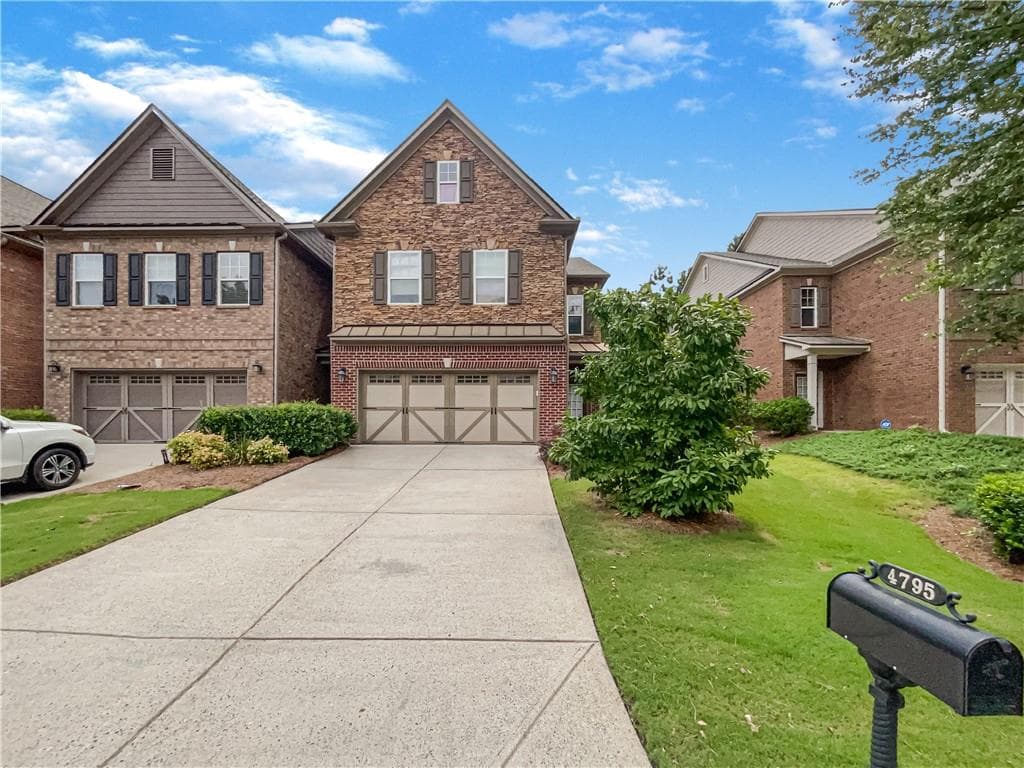 2 bedroom, 3 bathroom townhouse sold at 4795 Hastings Terrace, Alpharetta, GA 30005