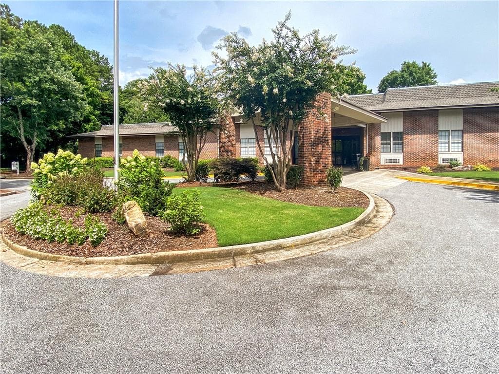 475 Mount Vernon Highway 234C, Atlanta, GA 30328 — most recent listing photo