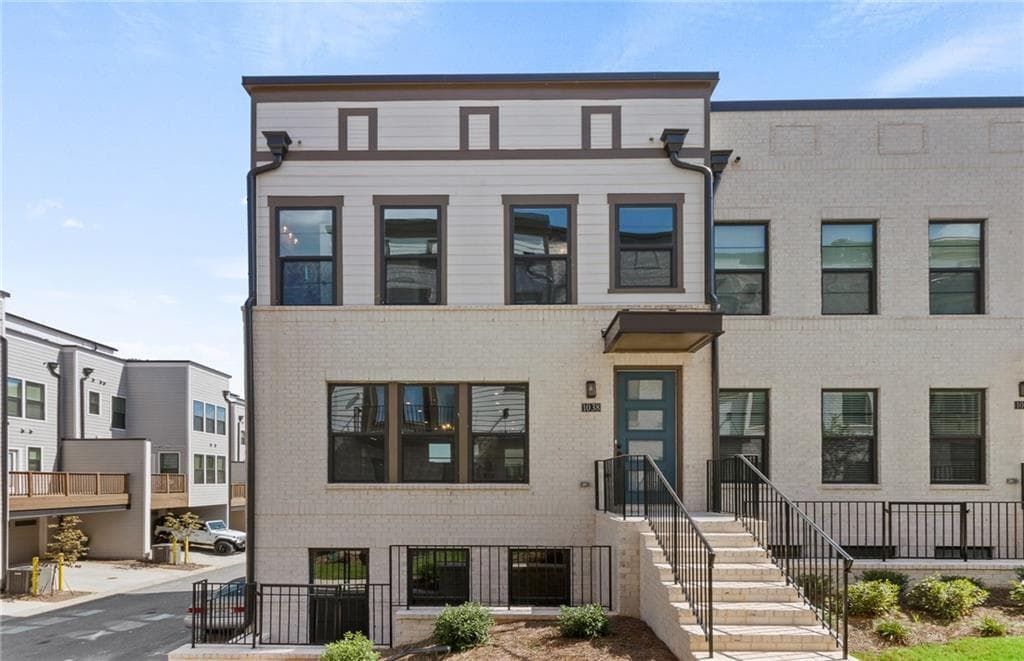 3 bedroom, 4 bathroom, 2,450 sq ft townhouse sold at 1038 Burnside Drive, Atlanta, GA 30318