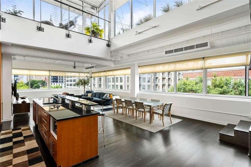 3 bedroom, 4 bathroom, 4,210 sq ft condominium sold at 805 PEACHTREE Street 617, Atlanta, GA 30308