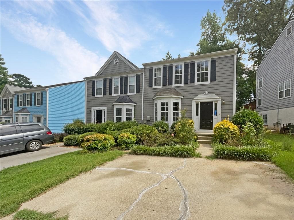 3 bedroom, 3 bathroom townhouse sold at 3316 Merlot Pass, Lawrenceville, GA 30044