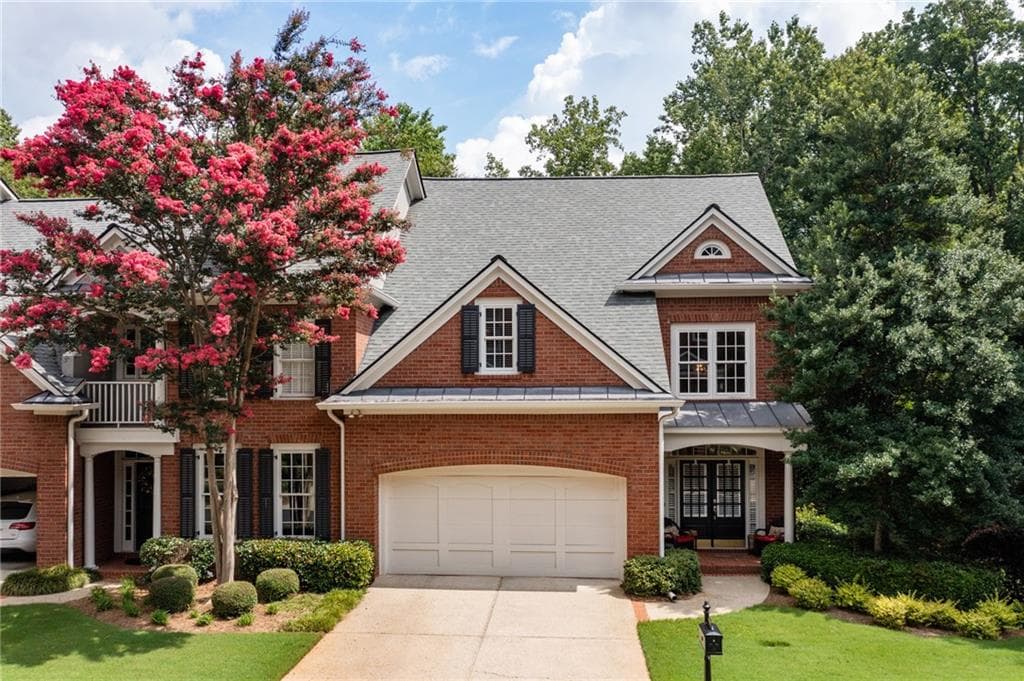 2 bedroom, 4 bathroom, 3,473 sq ft townhouse sold at 7754 Georgetown Chase, Roswell, GA 30075