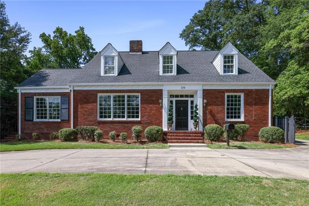4 bedroom, 4 bathroom, 3,101 sq ft single family residence sold at 134 Whitlock Avenue, Marietta, GA 30064