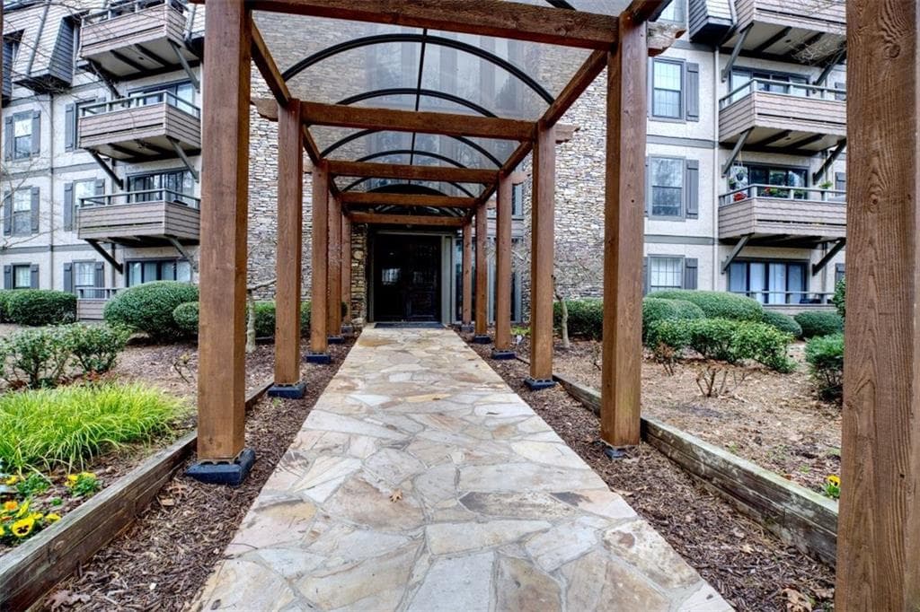 2 bedroom, 2 bathroom condominium sold at 1103 Highland Bluff Drive 103, Atlanta, GA 30339