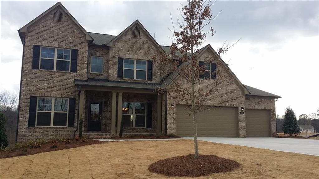 5 bedroom, 3,945 sq ft single family residence sold at 207 Man O War Court, Canton, GA 30115