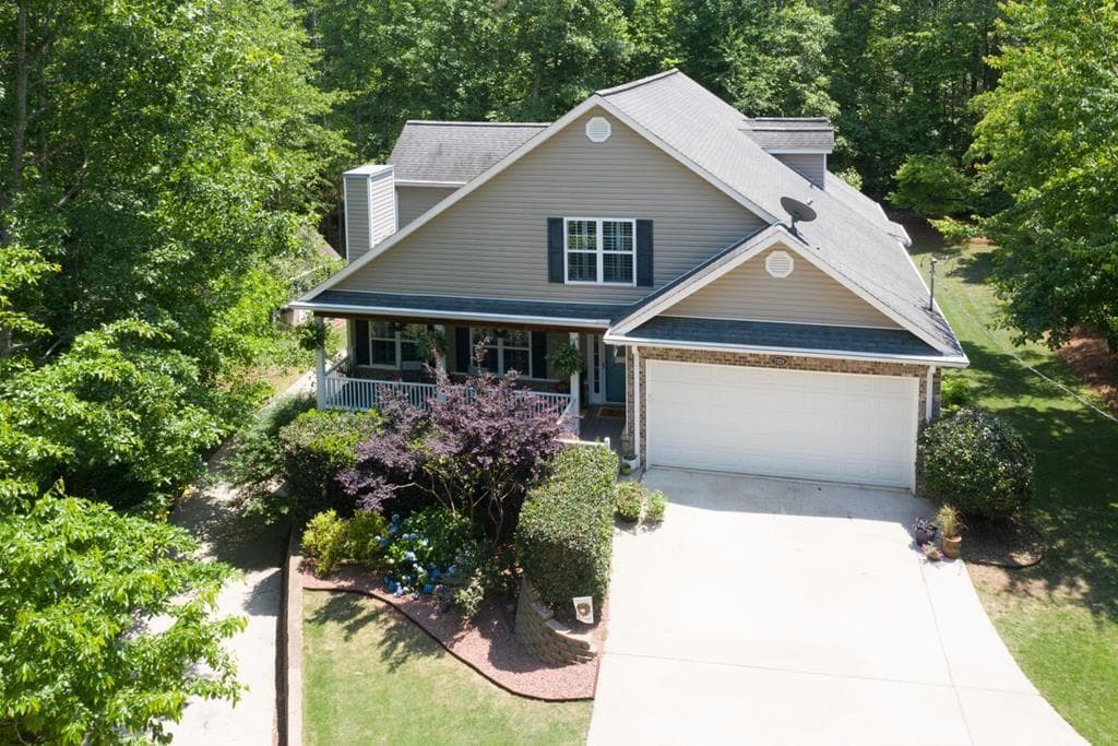 5 bedroom, 4 bathroom single family residence sold at 7124 Elms Court, Villa Rica, GA 30180