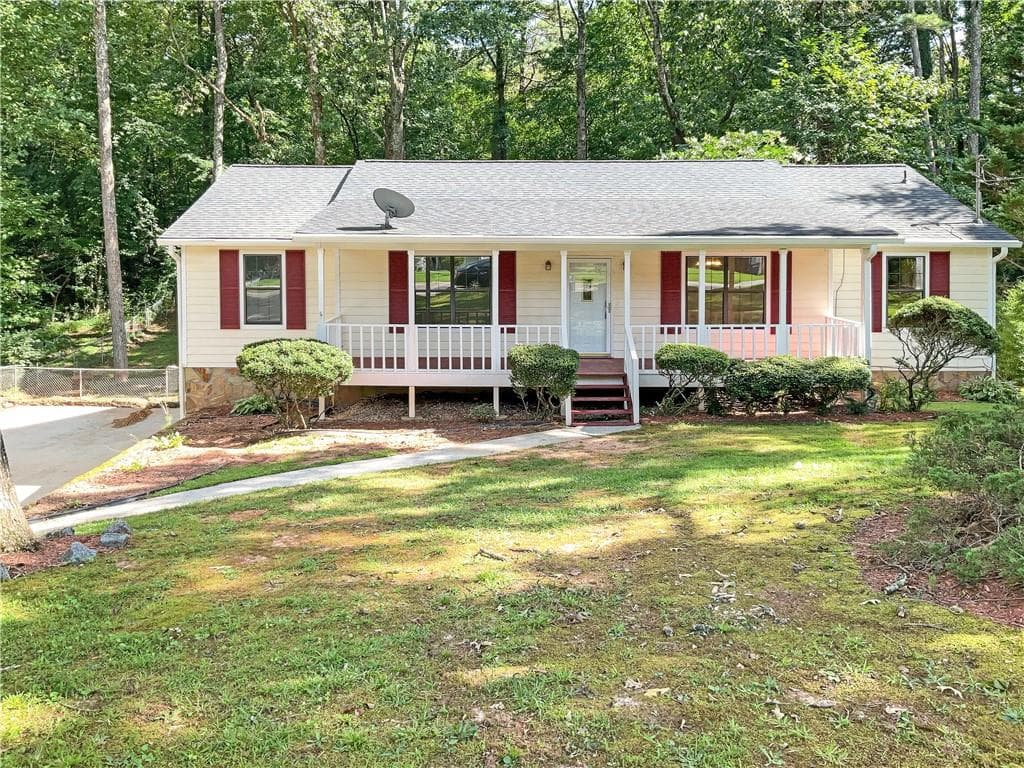 3 bedroom, 2 bathroom single family residence sold at 3333 Pinta Way, Douglasville, GA 30135