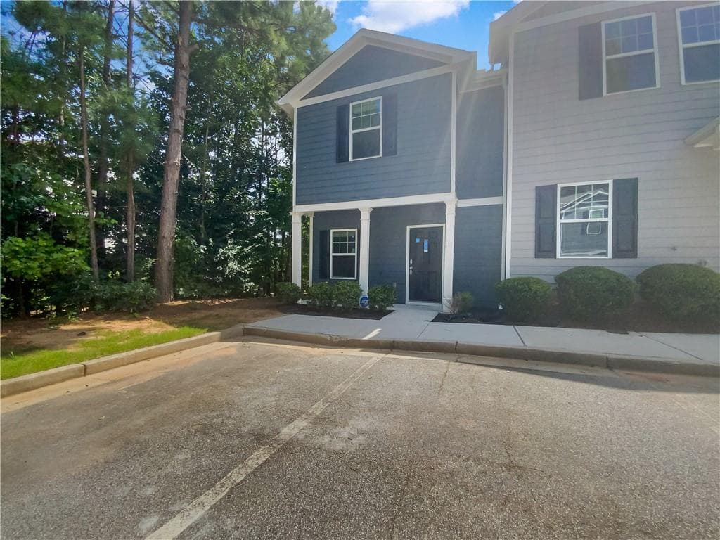 3 bedroom, 3 bathroom, 1,368 sq ft townhouse sold at 2136 Chadwick Road, Atlanta, GA 30331