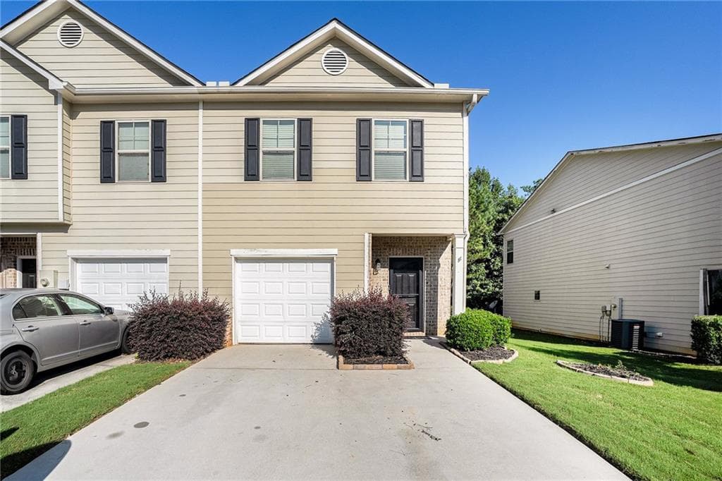 3 bedroom, 3 bathroom, 1,624 sq ft townhouse sold at 5231 Timber Hills Drive, Oakwood, GA 30566