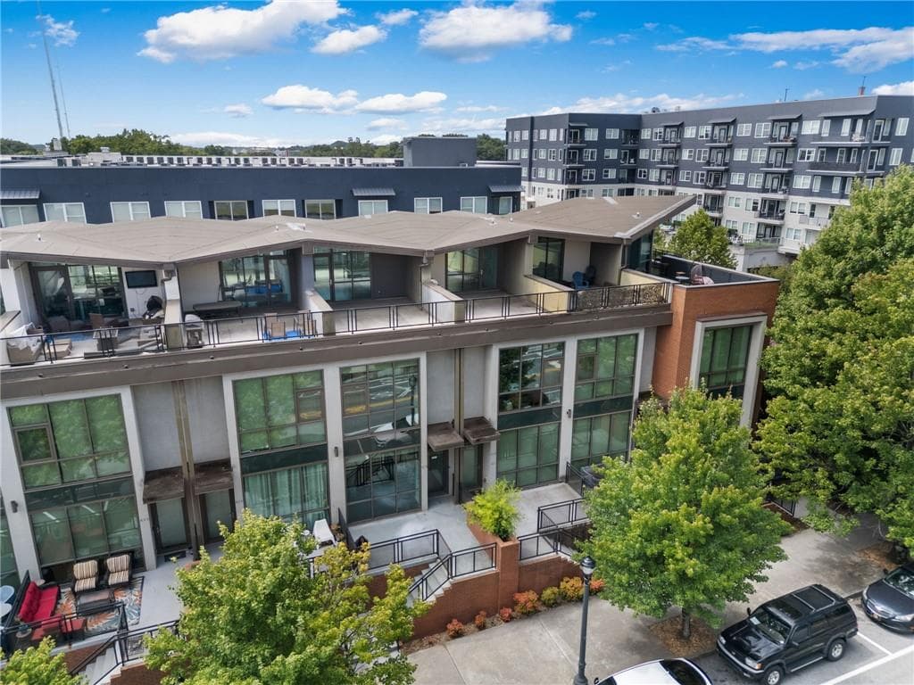 3 bedroom, 3 bathroom, 2,240 sq ft townhouse sold at 675 Edgewood Avenue, Atlanta, GA 30307