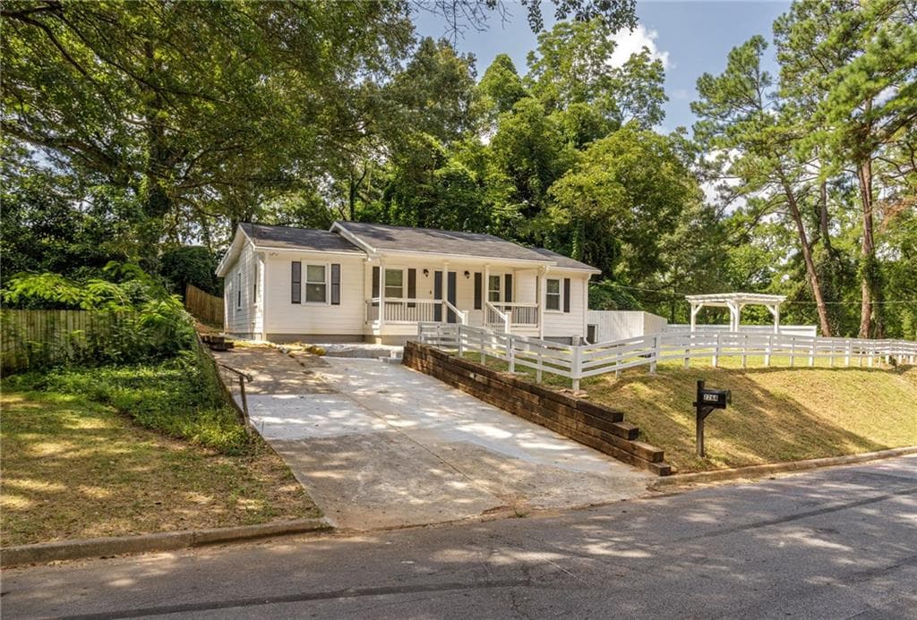 3 bedroom, 2 bathroom, 1,590 sq ft single family residence sold at 2264 Abner Place, Atlanta, GA 30318
