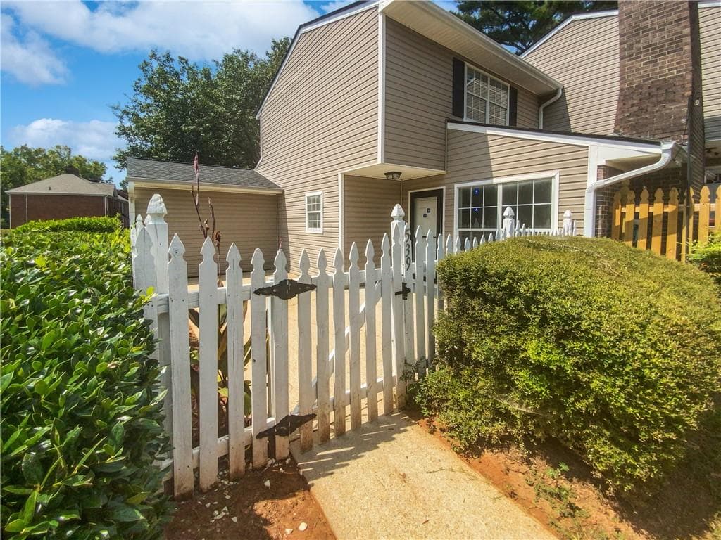 539 Picketts Bend Circle, Marietta, GA 30008 — most recent listing photo