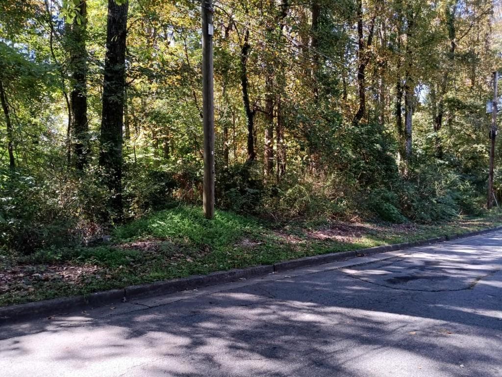 single family residence sold at 844 Peyton, Atlanta, GA 30318