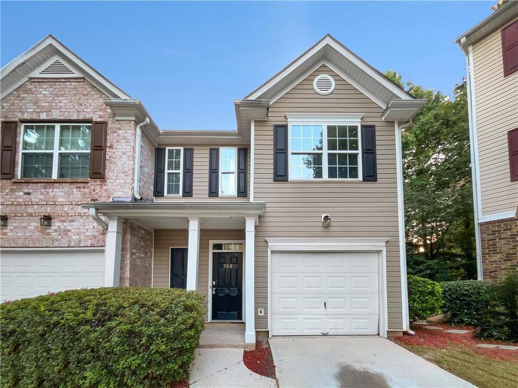 3 bedroom, 3 bathroom, 1,534 sq ft townhouse sold at 709 Celeste Lane, Atlanta, GA 30331