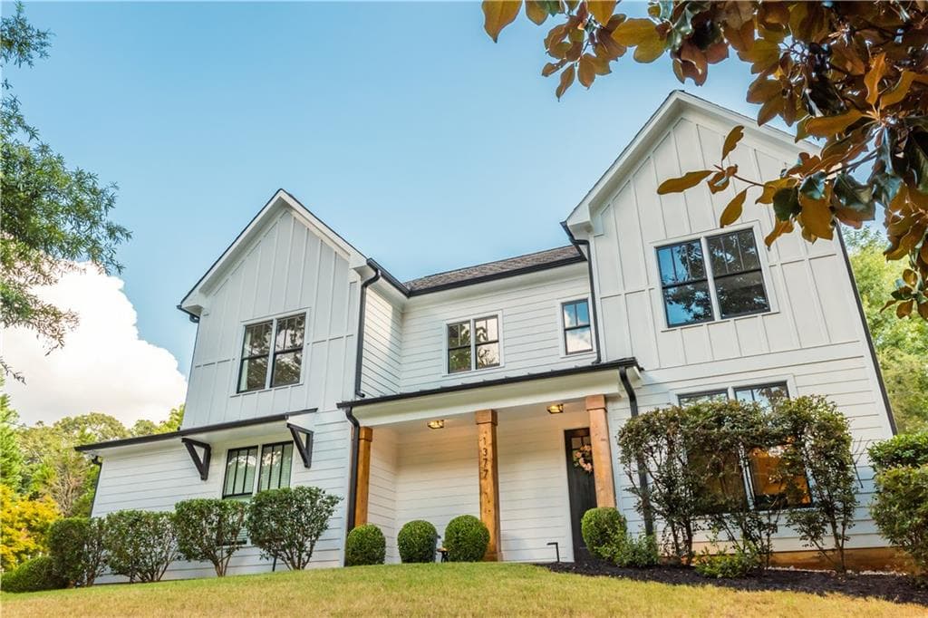 4 bedroom, 3 bathroom, 2,944 sq ft single family residence sold at 1377 Willow Place, Atlanta, GA 30316