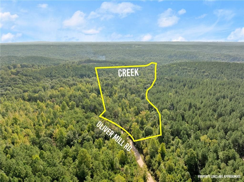 2 bedroom, 1 bathroom single family residence sold at 9176 Oliver Mill Road, Lula, GA 30554