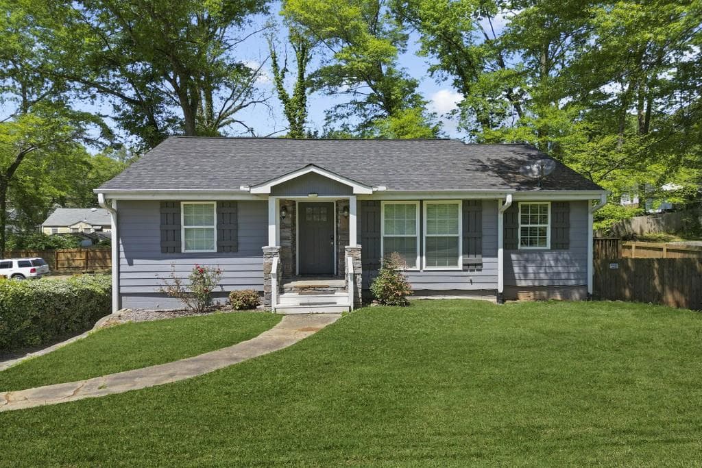 4 bedroom, 3 bathroom, 1,848 sq ft single family residence sold at 1783 Beecher Street, Atlanta, GA 30310