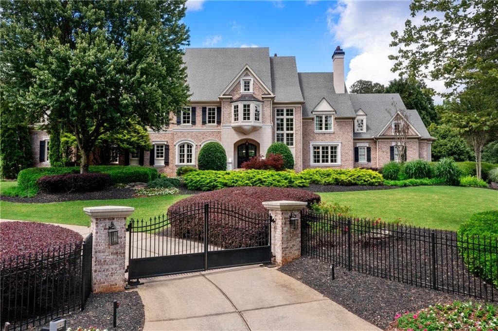 7 bedroom, 10 bathroom single family residence sold at 570 Stonemoor Circle, Roswell, GA 30075