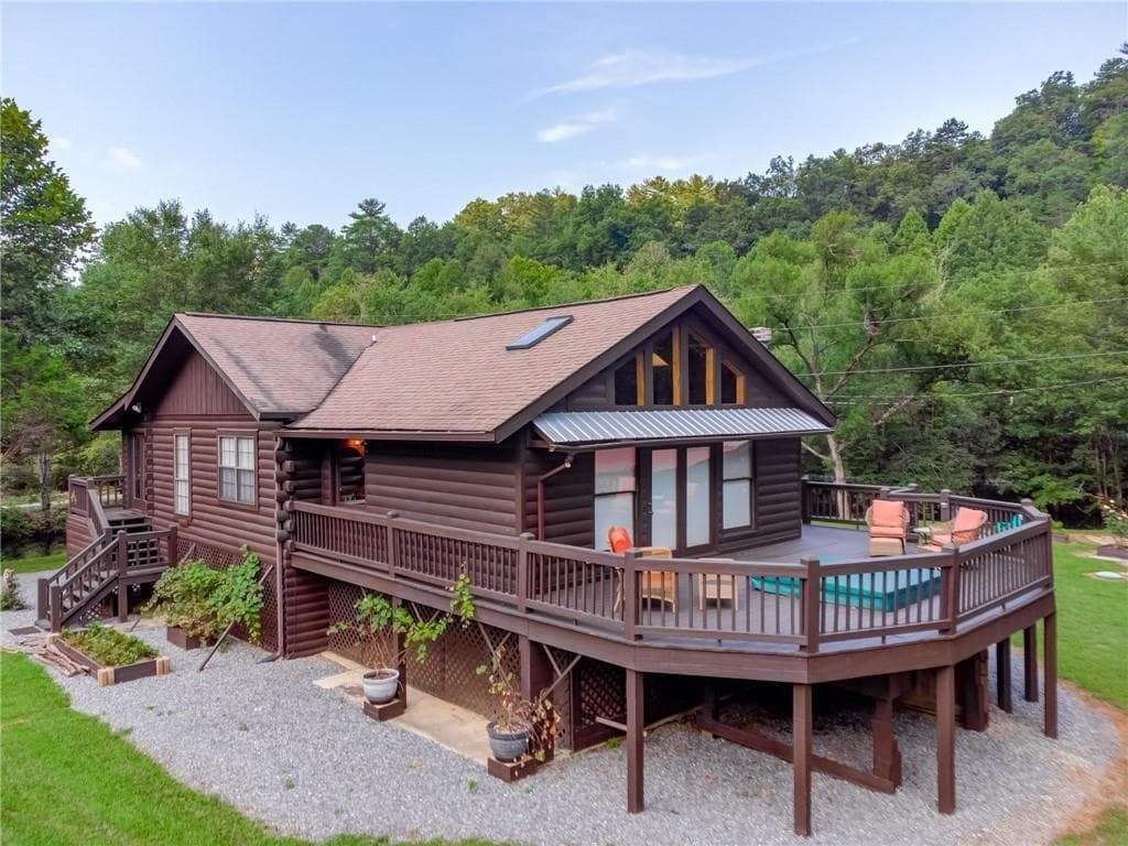 2 bedroom, 2 bathroom single family residence sold at 142 Bear Lake Drive, Blue Ridge, GA 30513