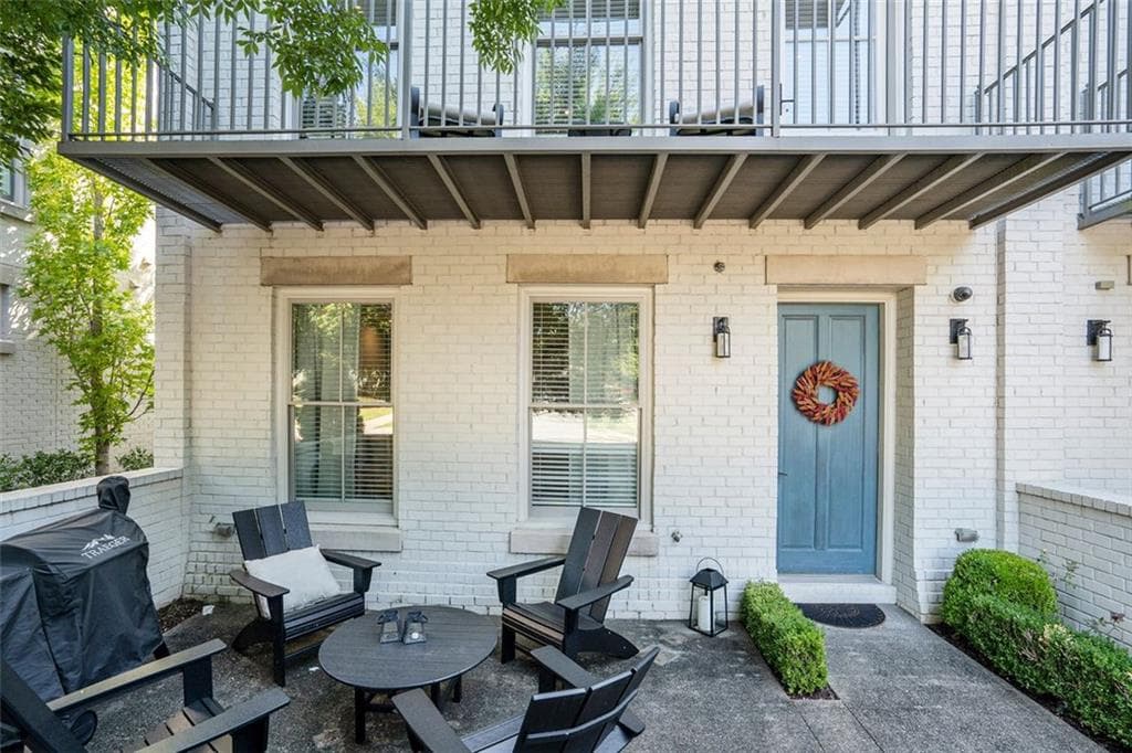 4 bedroom, 4 bathroom, 2,490 sq ft townhouse sold at 883 3rd Street, Alpharetta, GA 30009
