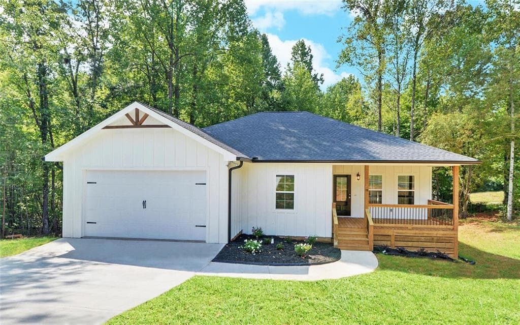 3 bedroom, 2 bathroom single family residence sold at 16 Brekshire Drive, Cleveland, GA 30528
