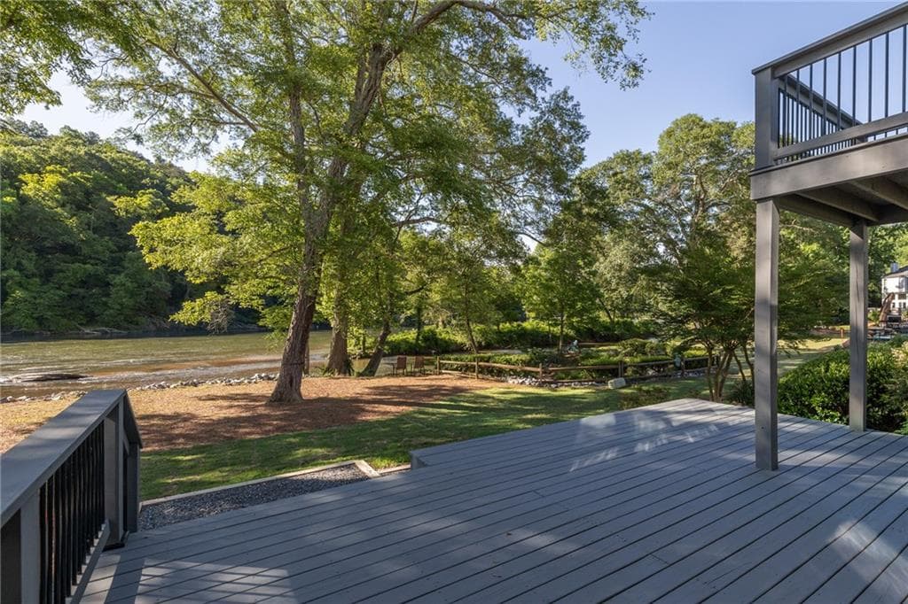 2 bedroom, 3 bathroom, 1,540 sq ft townhouse sold at 1041 Riverbend Club Drive, Atlanta, GA 30339