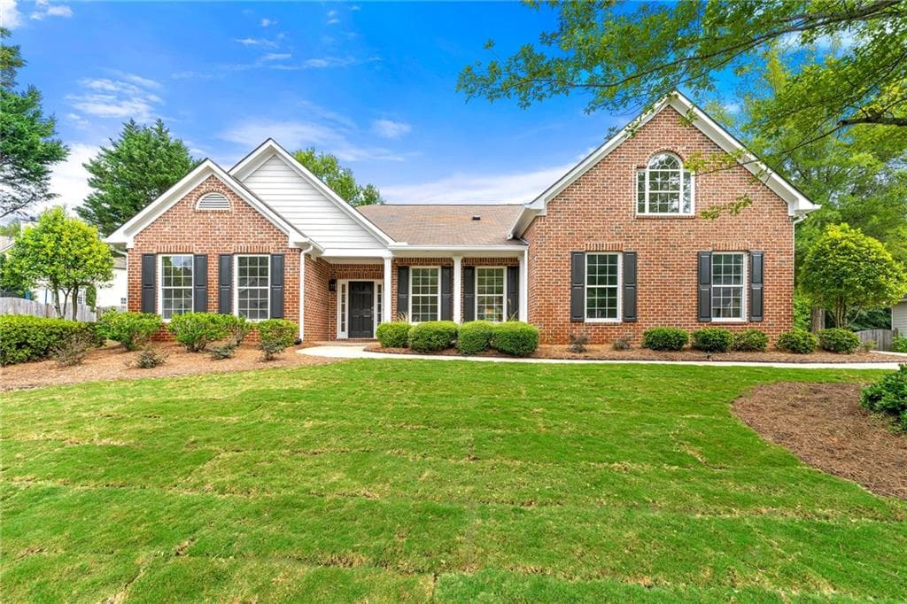 4 bedroom, 3 bathroom, 2,667 sq ft single family residence sold at 1015 Forest Creek Drive, Canton, GA 30115