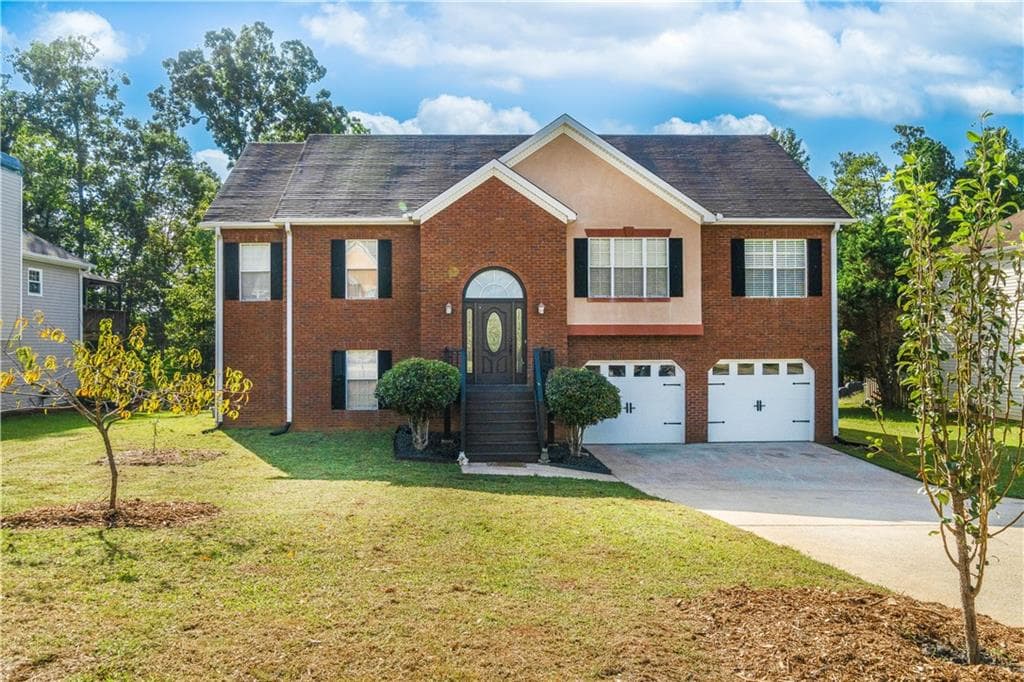 5 bedroom, 3 bathroom, 2,522 sq ft single family residence sold at 4069 High Country Drive, Douglasville, GA 30135