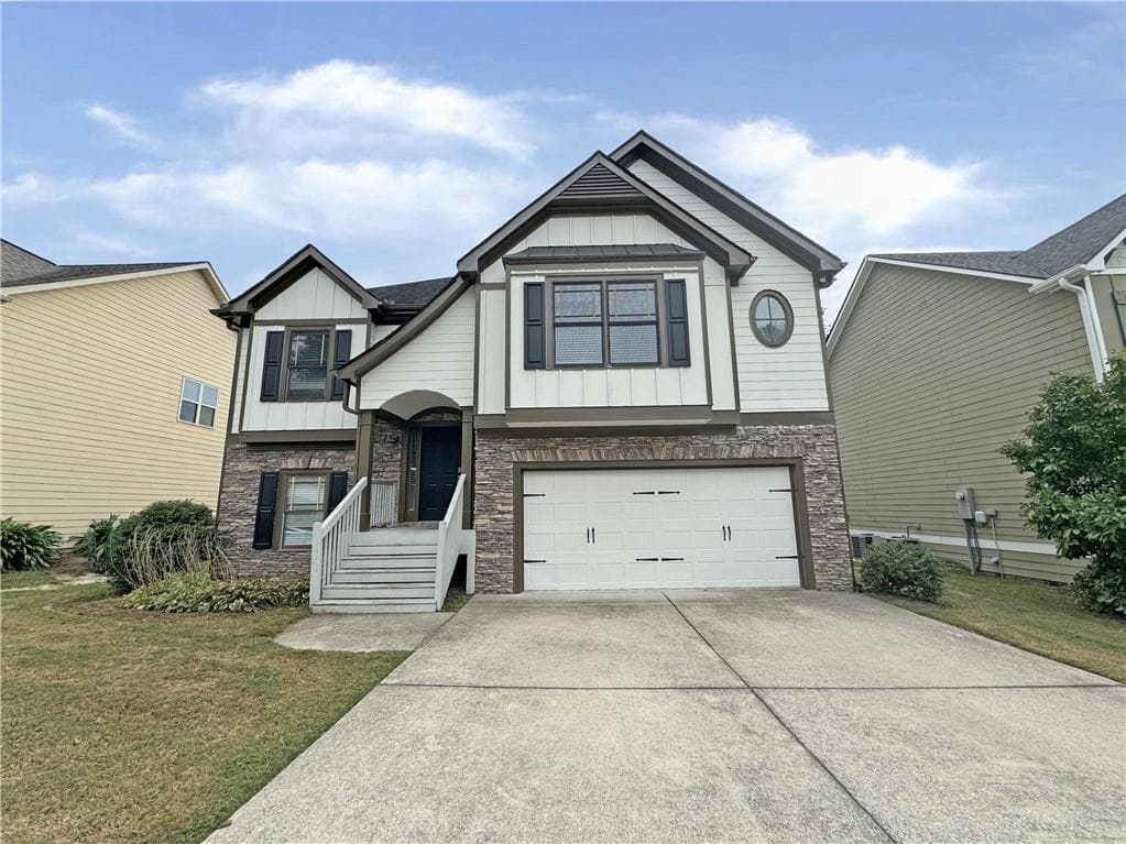 6 bedroom, 3 bathroom single family residence sold at 410 S Fortune Way, Dallas, GA 30157