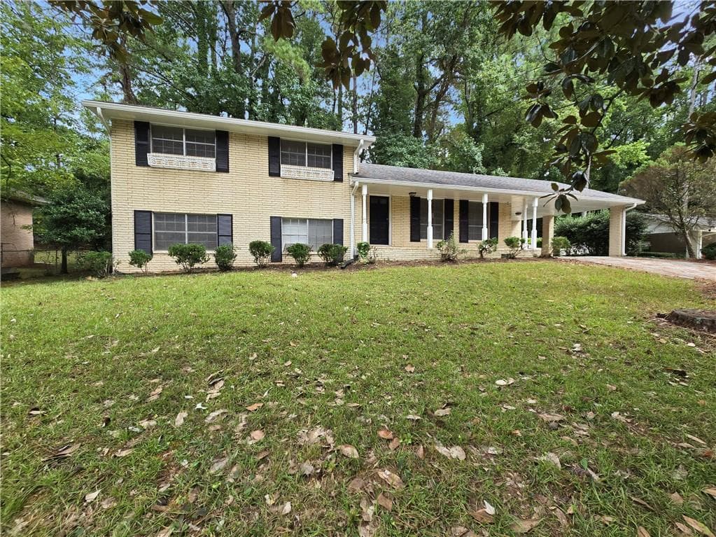 4 bedroom, 2 bathroom, 1,786 sq ft single family residence sold at 2541 Black Forest Trail, Atlanta, GA 30331