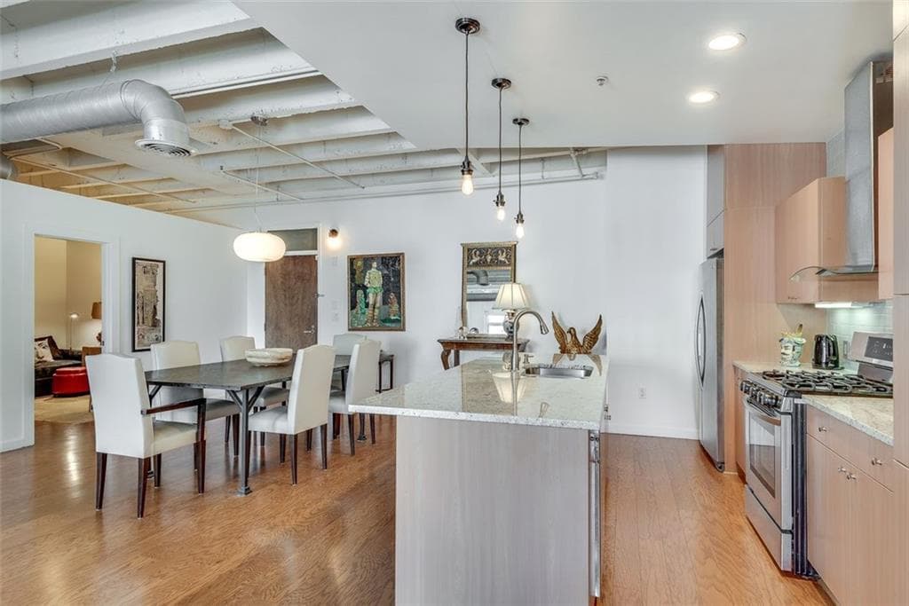 2 bedroom, 2 bathroom condominium sold at 805 PEACHTREE Street 401, Atlanta, GA 30308