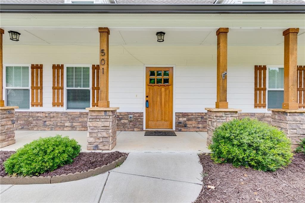 4 bedroom, 4 bathroom, 2,200 sq ft single family residence sold at 501 Alta Court, Villa Rica, GA 30180