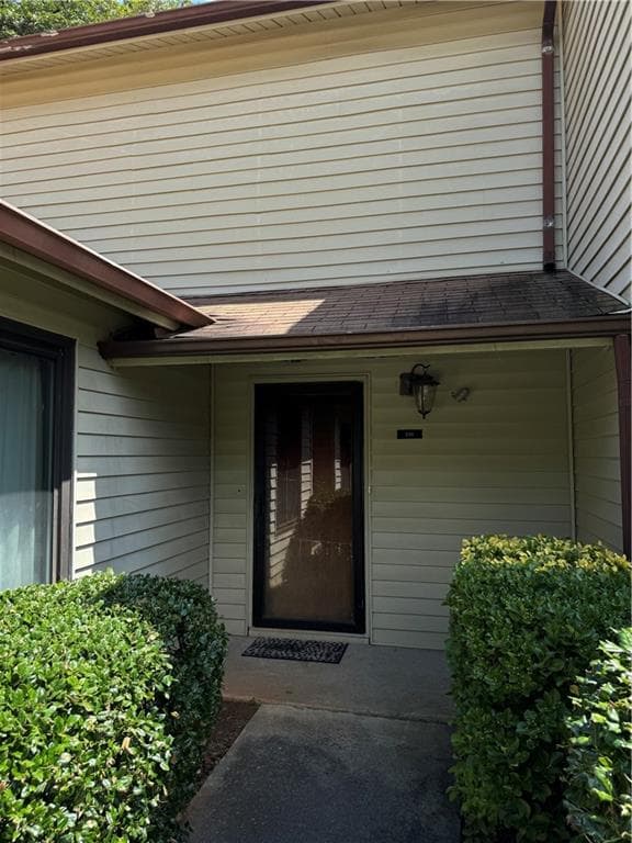 2 bedroom, 3 bathroom, 1,188 sq ft townhouse sold at 996 Country Court, Lawrenceville, GA 30044