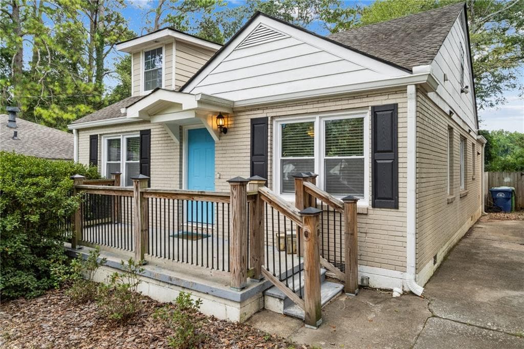 3 bedroom, 2 bathroom, 1,426 sq ft single family residence sold at 2462 Perkerson Road, Atlanta, GA 30315