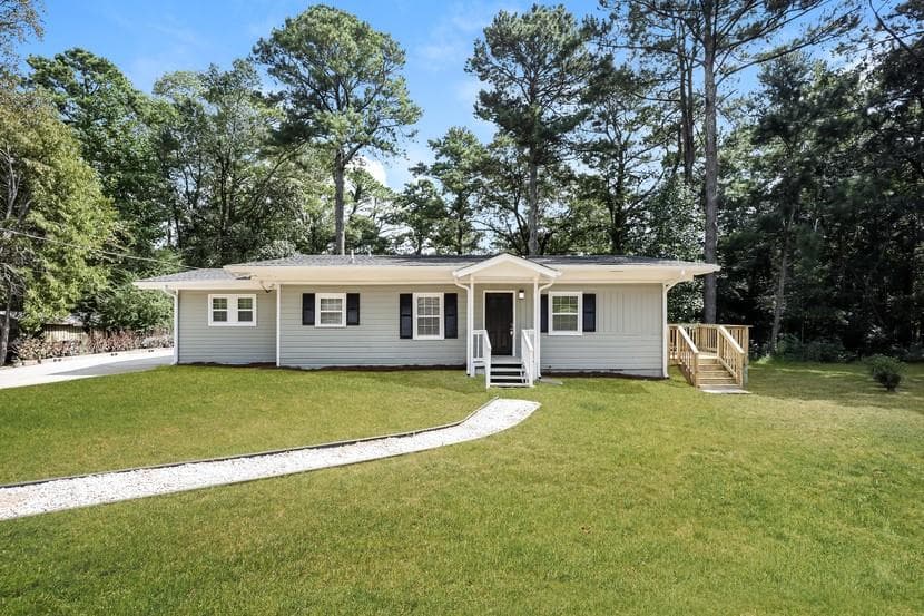 3 bedroom, 2 bathroom, 1,839 sq ft single family residence sold at 2656 County Line Road, Atlanta, GA 30331