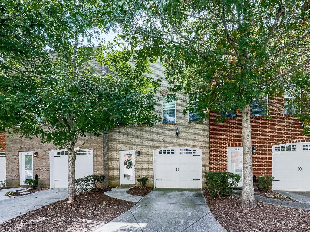 3 bedroom, 3 bathroom townhouse sold at 123 Riverwatch Court 12, Canton, GA 30114
