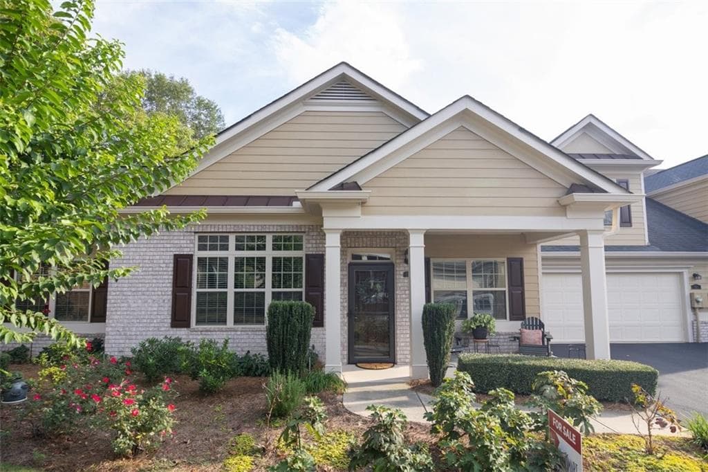 3 bedroom, 3 bathroom, 2,119 sq ft condominium sold at 131 Owens Farm Lane 16, Woodstock, GA 30188