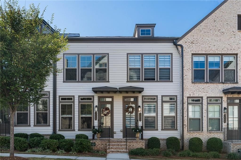 2 bedroom, 3 bathroom townhouse sold at 3668 Allegretto Circle, Atlanta, GA 30339