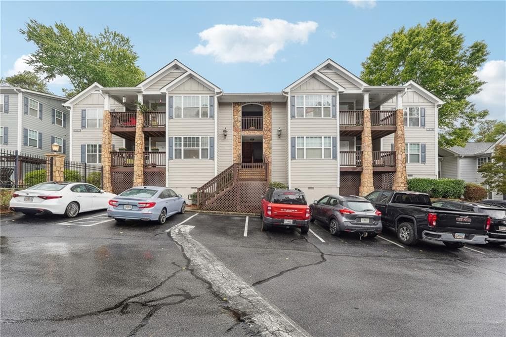 2 bedroom, 2 bathroom condominium sold at 808 Madison Lane, Smyrna, GA 30080